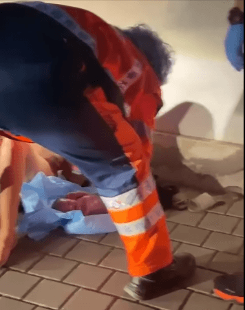 Cazul femeii care a născut pe trotuar. Ministrul Sănătății, Alexandru Rafila, a trimis Inspecția Sanitară la Spitalul Municipal Urziceni