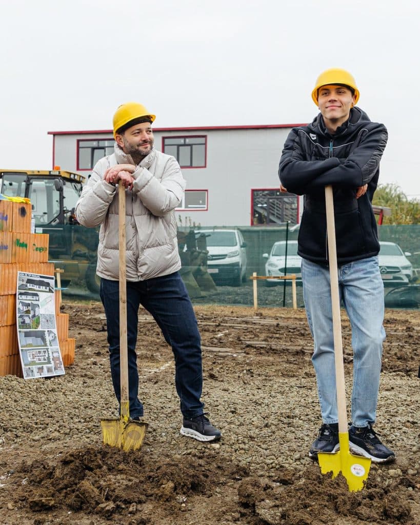 Ce avere a generat David Popovici pentru construirea unei case! 12 copii cu deficiențe medii și severe vor avea un acoperiș