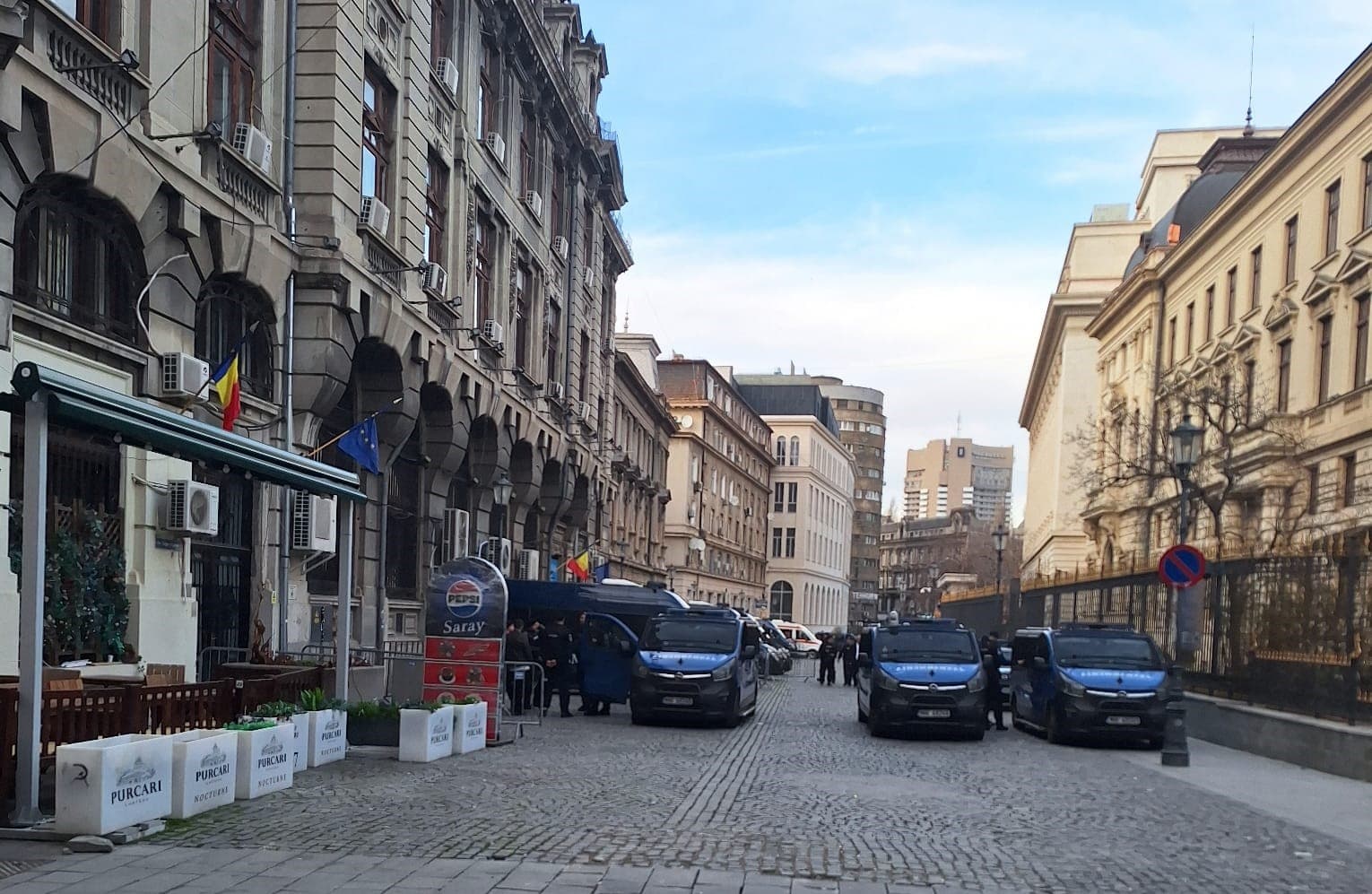 Centrul Vechi al Capitalei, blocat luni de jandarmi. Ce se pregătește?