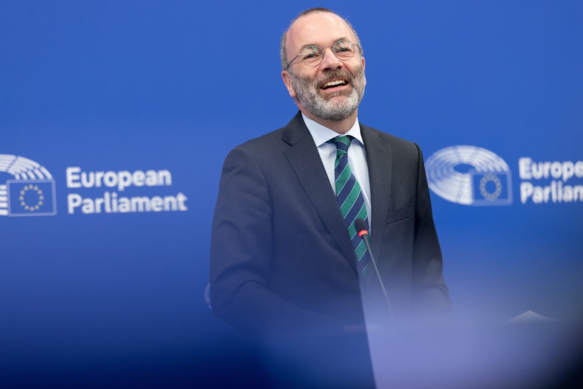 Uniunea Europeană funcționează tot mai mult ca un guvern minoritar condus de Partidul Popular European