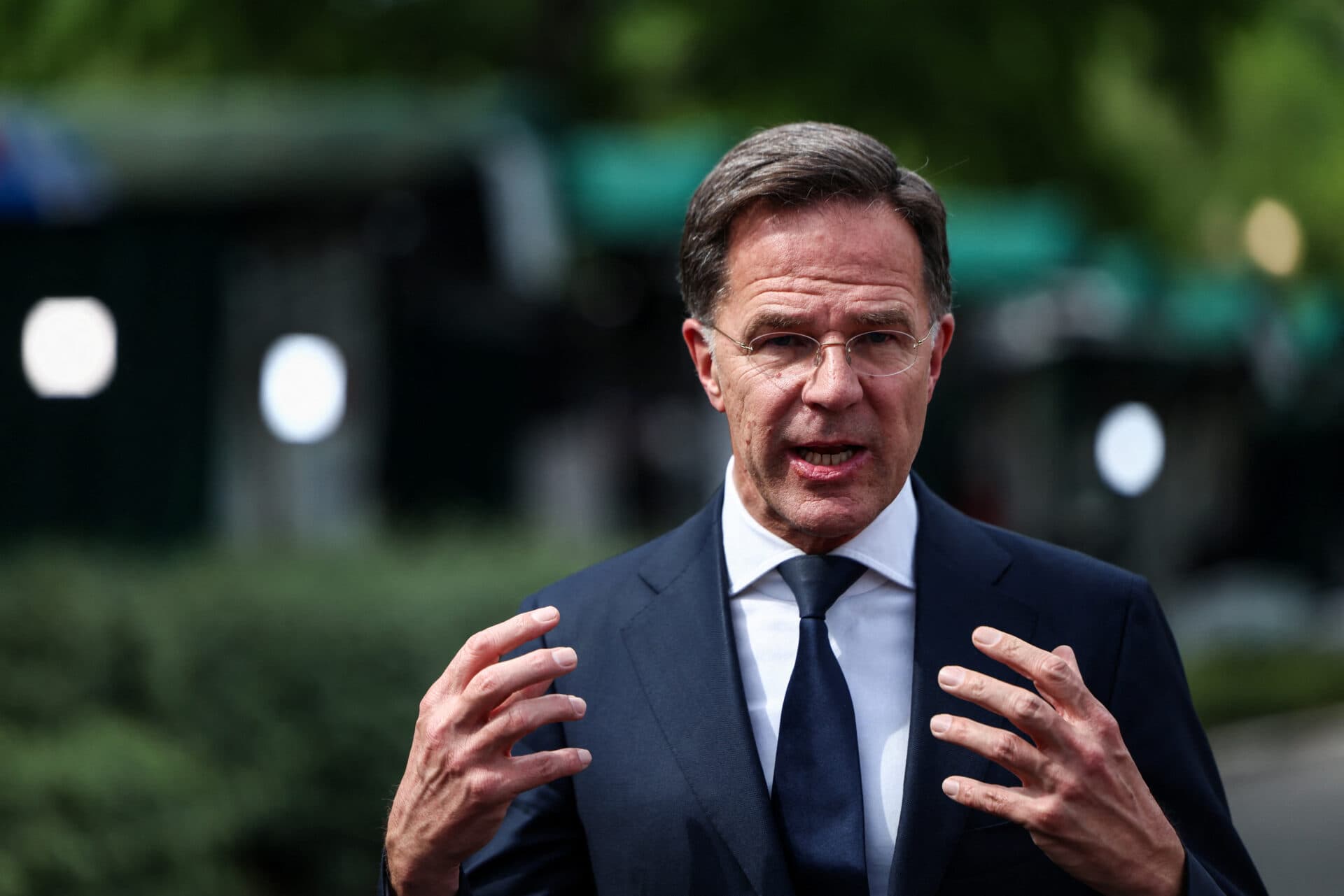 Cheltuieli defensive în două trepte. Compromisul lui Rutte pentru summitul NATO