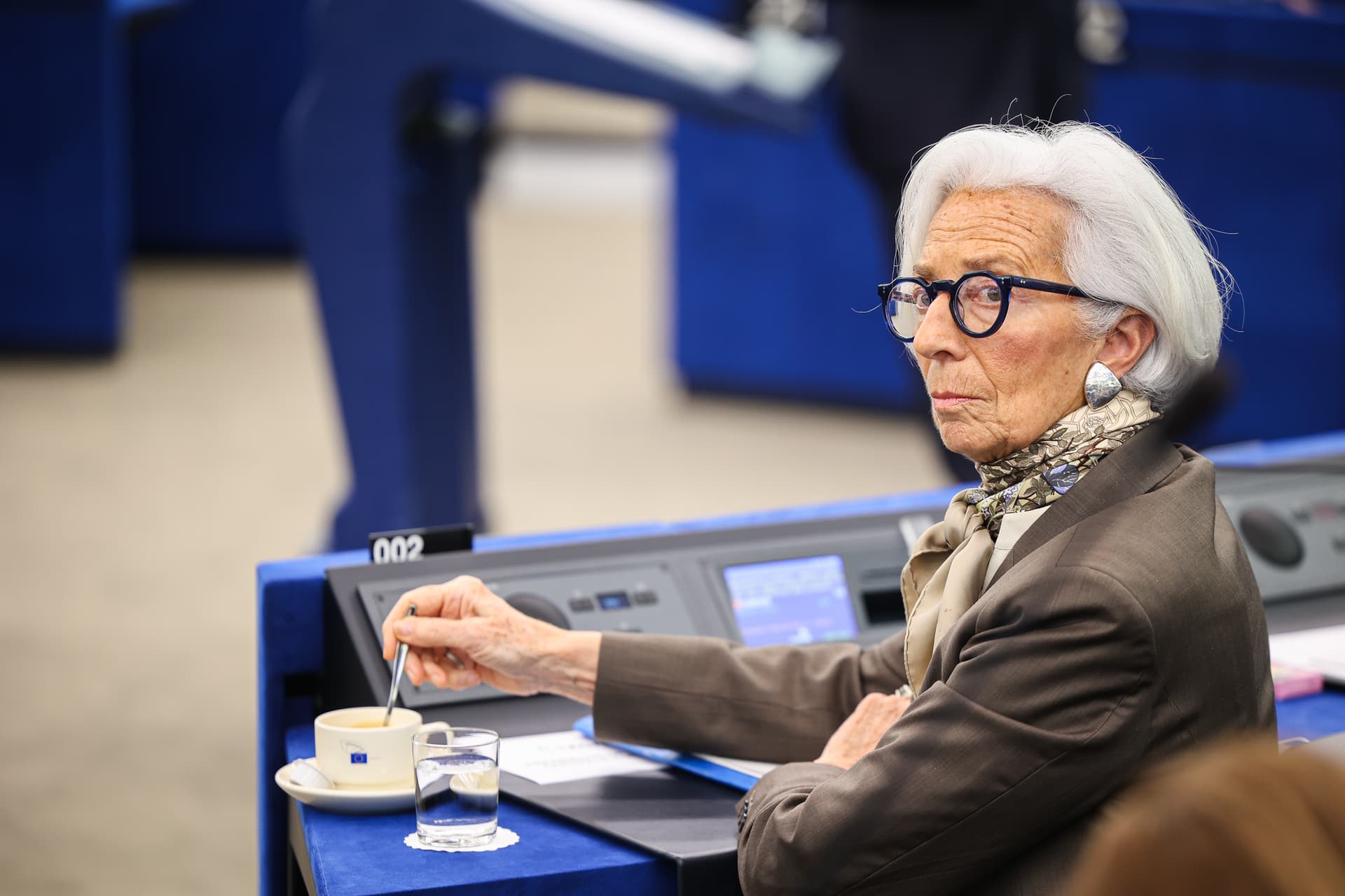 Christine Lagarde avertizează că noul șoc energetic poate reaprinde inflația și cere guvernelor UE sprijin fiscal țintit