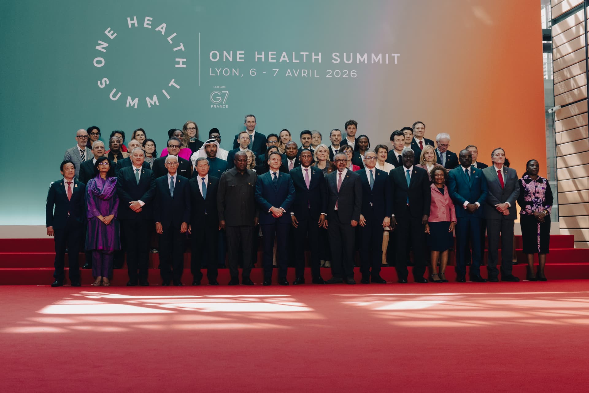 Comisia anunță noi angajamente de 796,5 milioane de euro pentru sănătatea globală, cu accent pe Fondul Global, rezistența antimicrobiană și cooperarea cu Africa