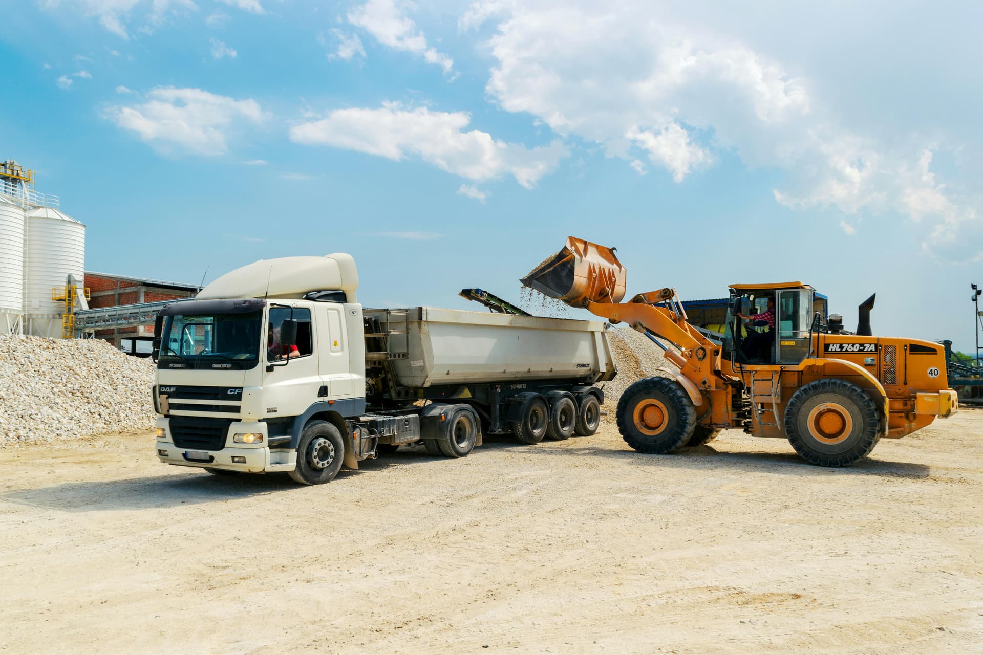 Consiliul UE oferă producătorilor de vehicule grele mai multă flexibilitate pentru țintele CO2 din 2030