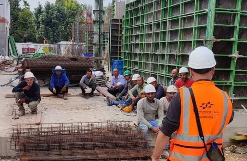 Construcțiile se vor scumpi din cauza creșterii prețurilor materialelor, a salariilor și a ordonanței trenuleț