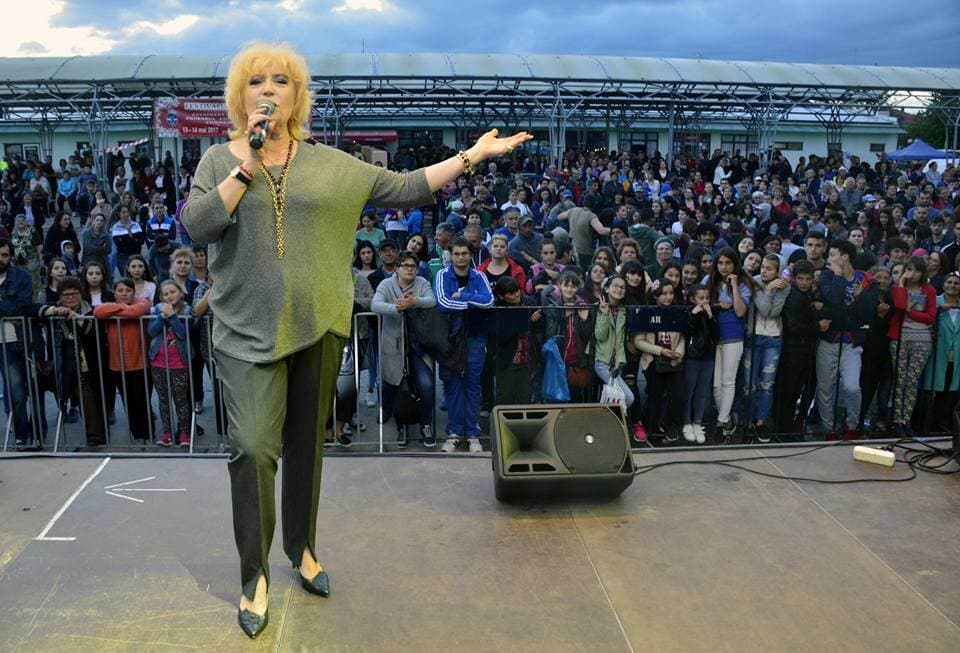 Corina Chiriac, contract cu una dintre cele mai populare băuturi carbogazoase la nivel mondial. La 74 de ani a intrat în galeria faimoșilor promoteri ai brandului precum Michael Jackson, Shakira ori Justin Timberlake