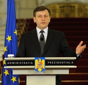 Crin Antonescu crede că ori el, ori Nicușor Dan va fi președintele României. „Este foarte clar”