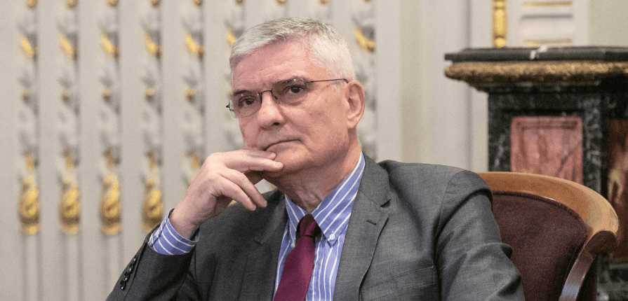 Daniel Dăianu: Ieşirea PSD de la guvernare este un lucru foarte rău, deşi o lebădă neagră nu se poate spune că este