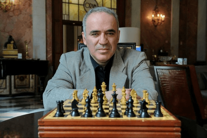 Dictatorii iubesc aniversările: Kasparov anunță data la care Putin va declara victoria în Ucraina
