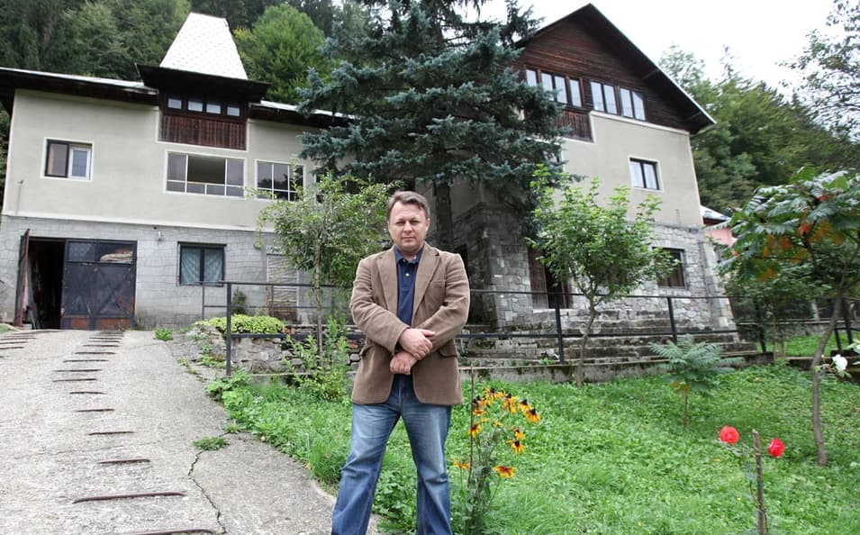 Dragoș Dolănescu vrea să transforme conacul de la Sinaia în pensiune! A încercat să-l vândă cu 300.000 de euro