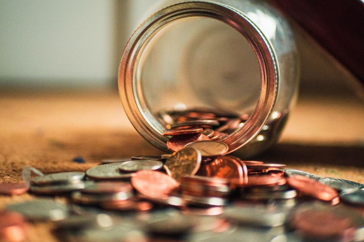 Economisirea, arta de a investi în propria libertate financiară