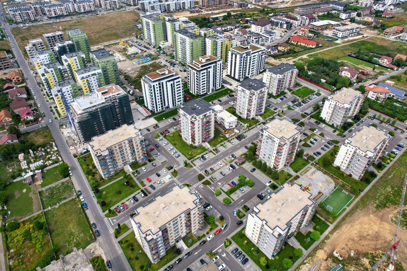 Evoluția pieței imobiliare în marile orașe, în 2026. Prețuri și trenduri