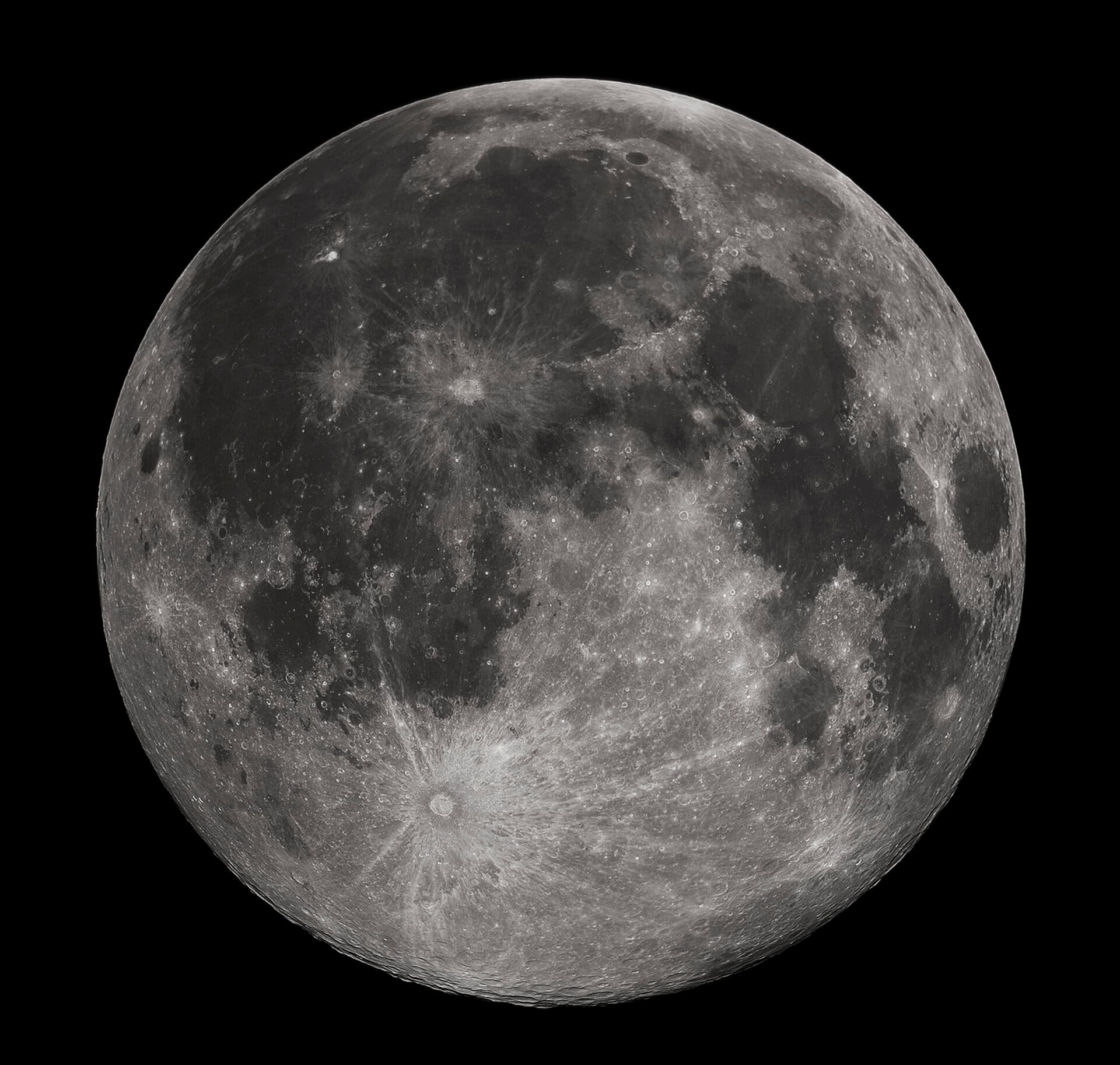 Fazele lunii. Când avem lună plină în august