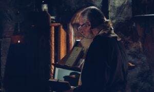Film despre Dragoș Pâslaru, actorul devenit pustnic după ce minerii l-au băgat în comă