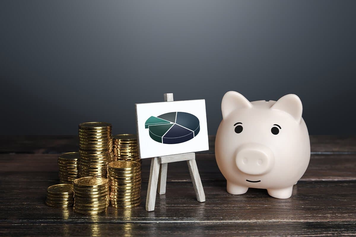 Finanțe. Cum să-ți dezvolți inteligența financiară pas cu pas pentru succes pe termen lung