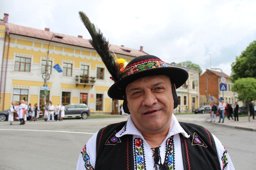 Gabi Balint a împlinit 60 de ani! Cum s-a îmbrăcat Gică Hagi la aniversarea marelui fost jucător! ”2 țărani, foști fotbaliști!”/FOTO