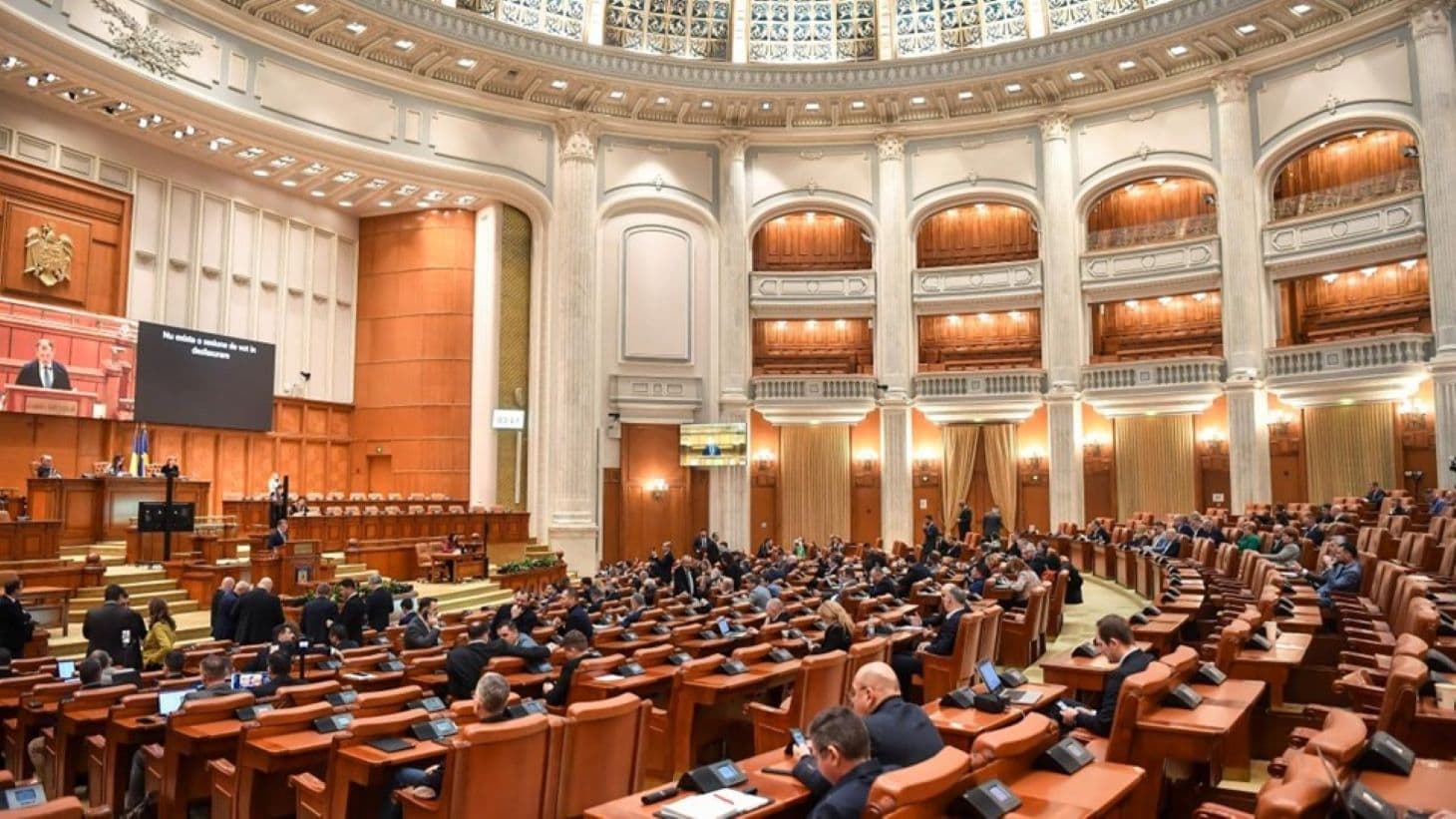 Guvernele postdecembriste demise prin moţiuni de cenzură