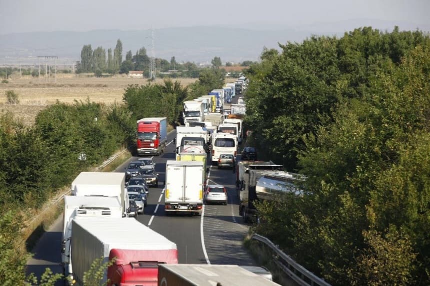 Haos în trafic în localitatea Afumaţi, din cauza protestelor. Ce rute alternative recomandă poliția