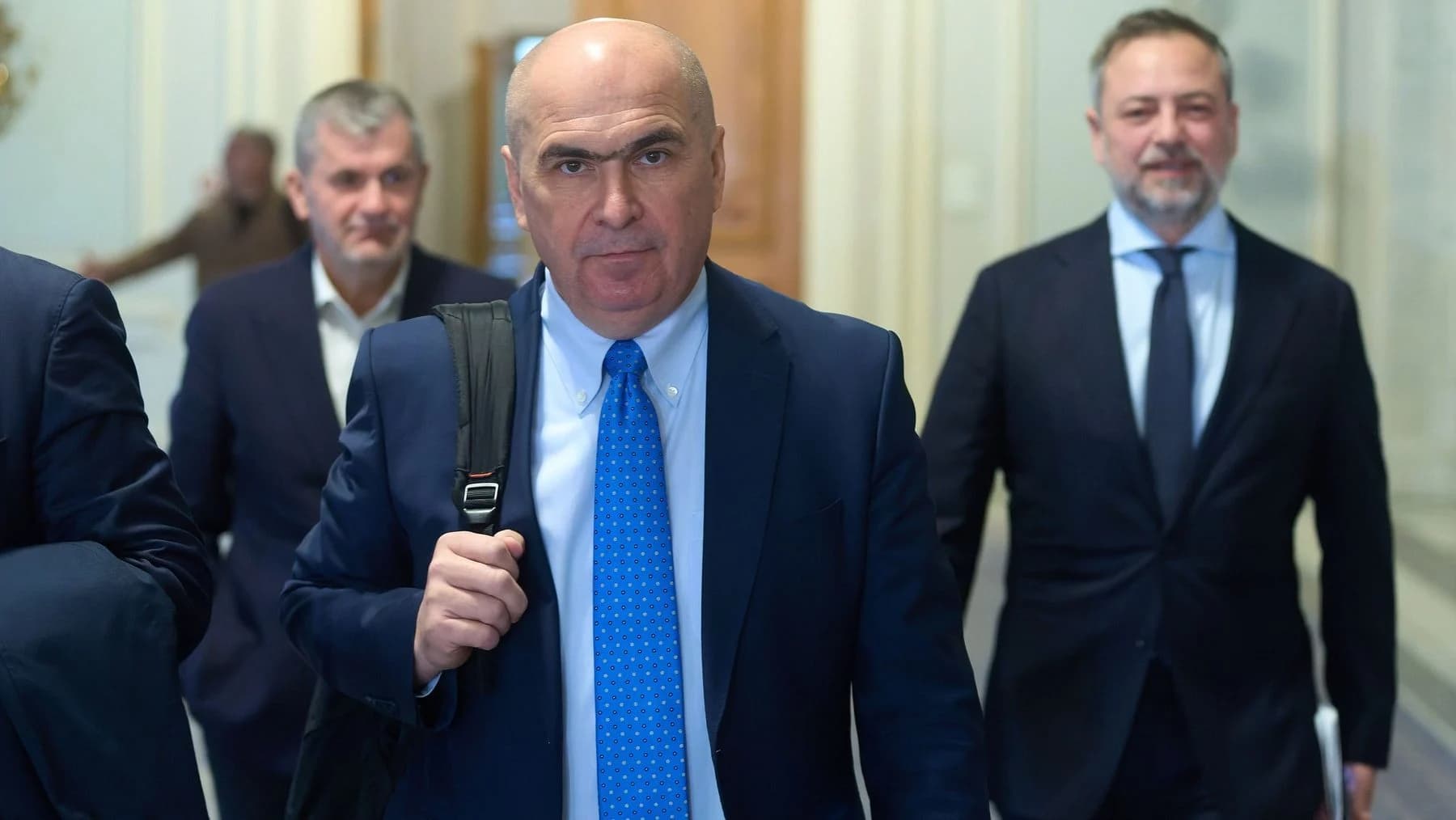 Ilie Bolojan a mers la BNR. Ar avea loc discuții despre bugetul și deficitul pentru 2026