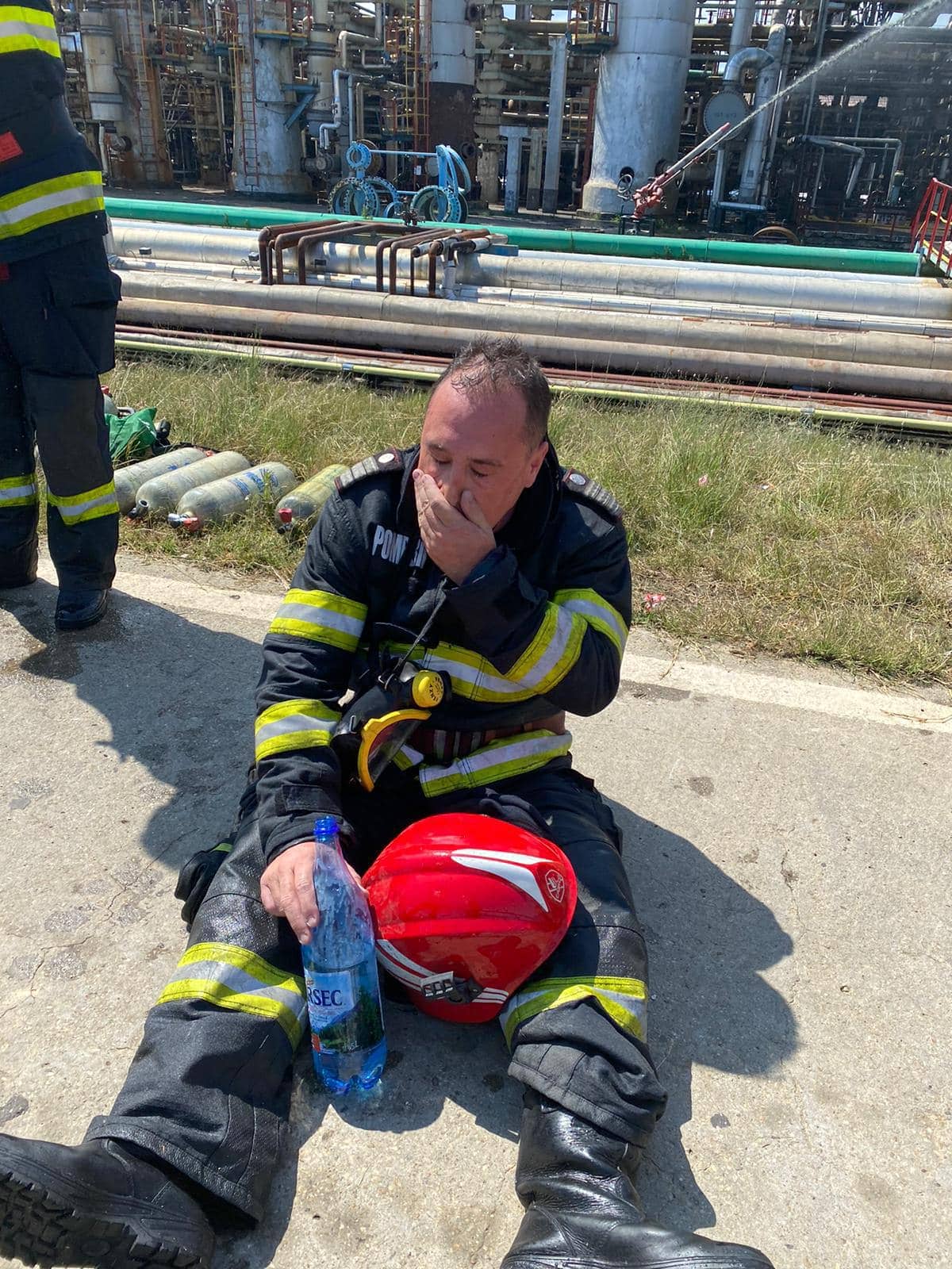 IMAGINI fabuloase cu eroii de le PETROMIDIA! Au stins incendiul în mai puțin de 3 ore