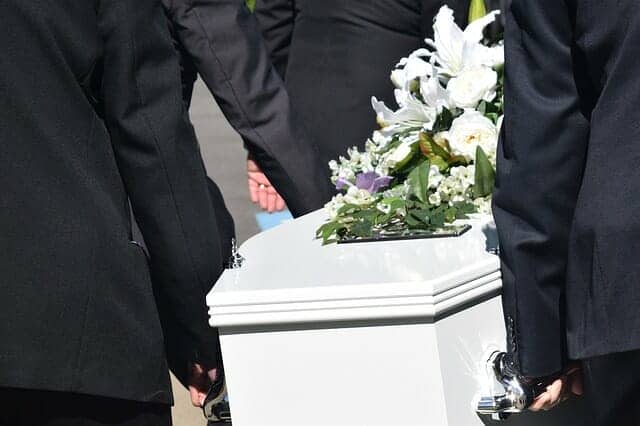 În momentele grele, apelați la servicii funerare în București