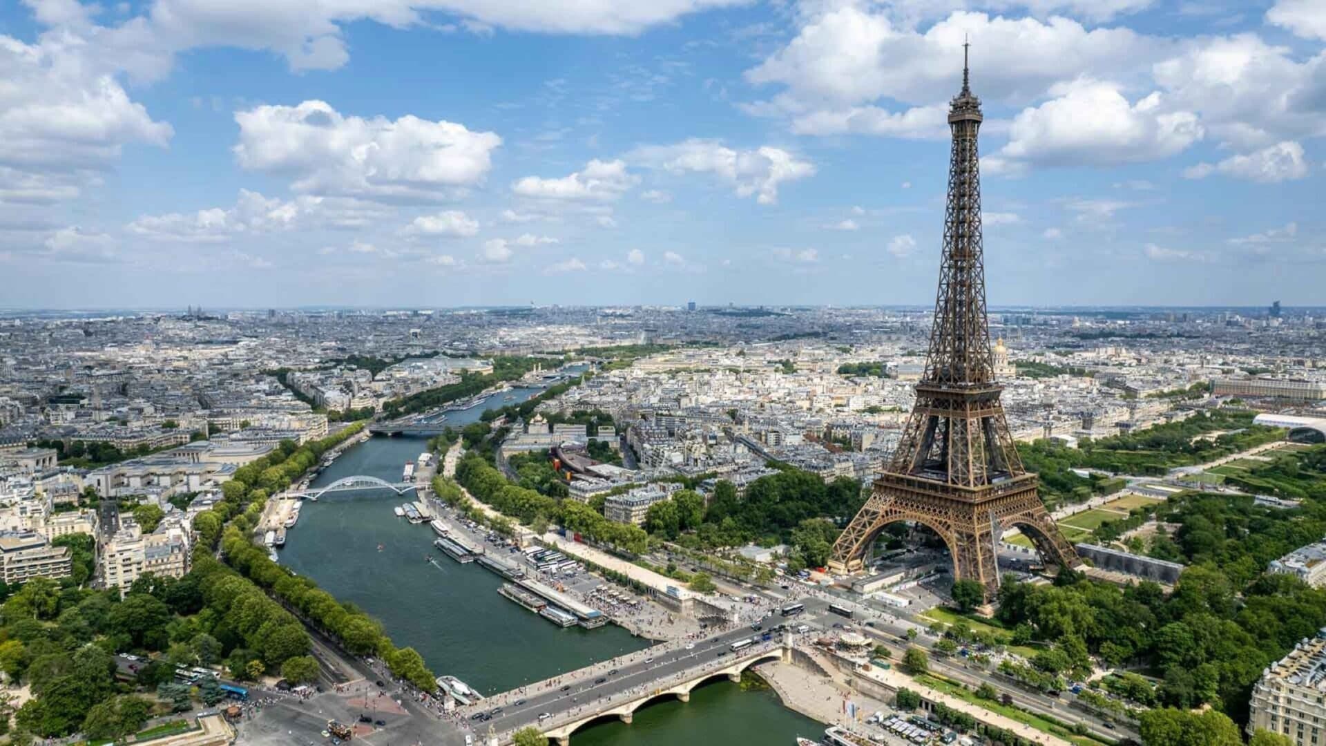 În pofida atacurilor lui Trump la adresa Europei, americanii au mers în număr record în Franţa în 2025