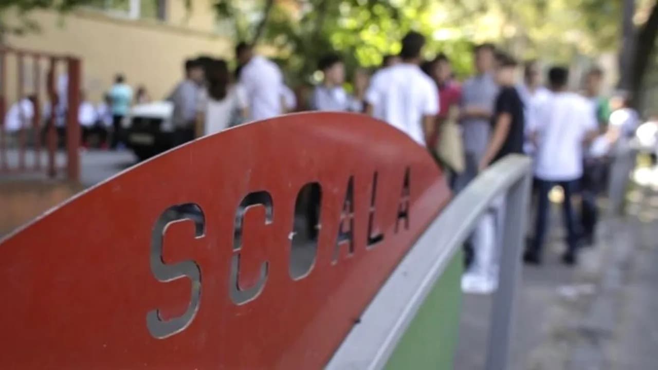 Interzis în școli! Decizia de ultim moment a Ministerului Educației înainte de turul doi al alegerilor