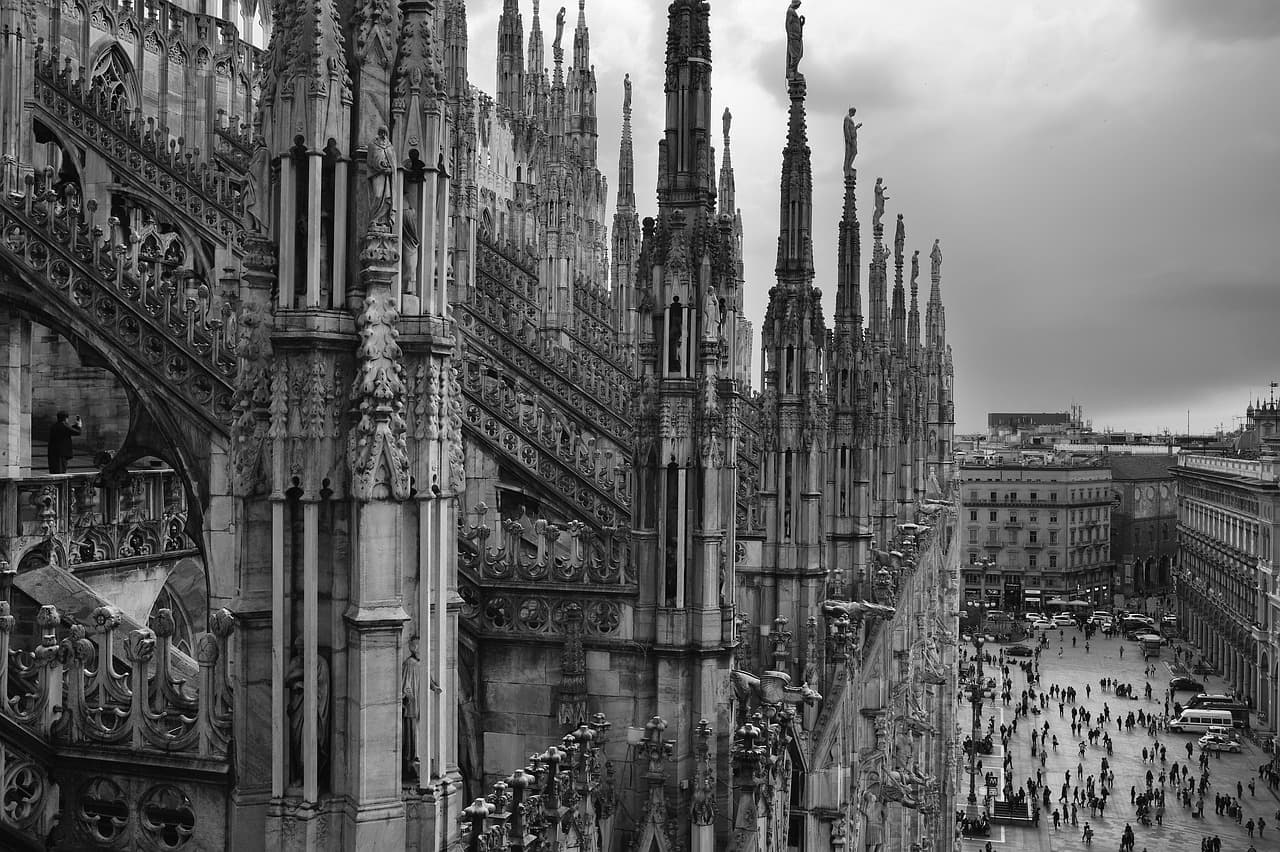 Italia merge contra curentului și devine magnet pentru miliardarii lumii