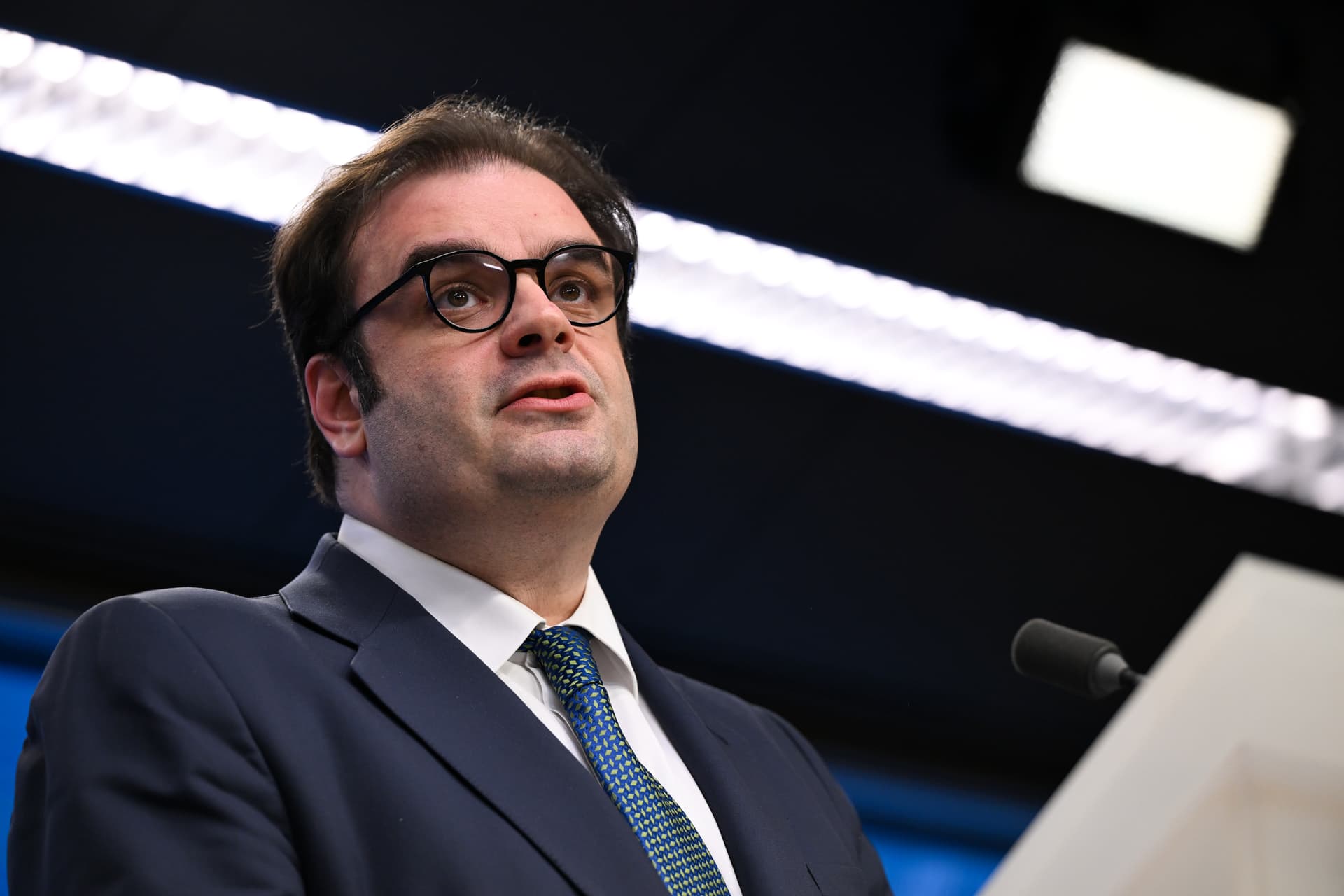 Kyriakos Pierrakakis avertizează că Europa nu își poate permite „mulțumirea de sine” și cere accelerarea uniunii economiilor și investițiilor, cu finanțele digitale și euro digital ca infrastructură de suveranitate