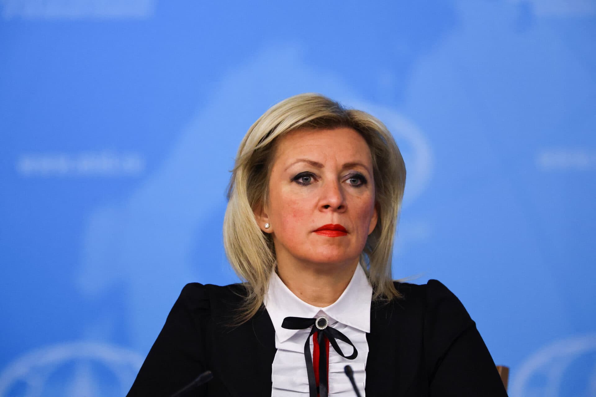 La Paris, procedură. La Moscova, proteste și amenințări