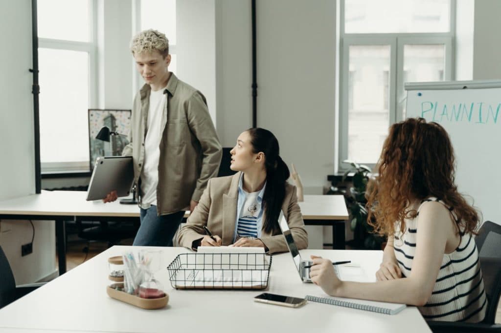 La un training de management, vei afla de ce este important și CUM ajungi la rezultate, nu doar să le obții!