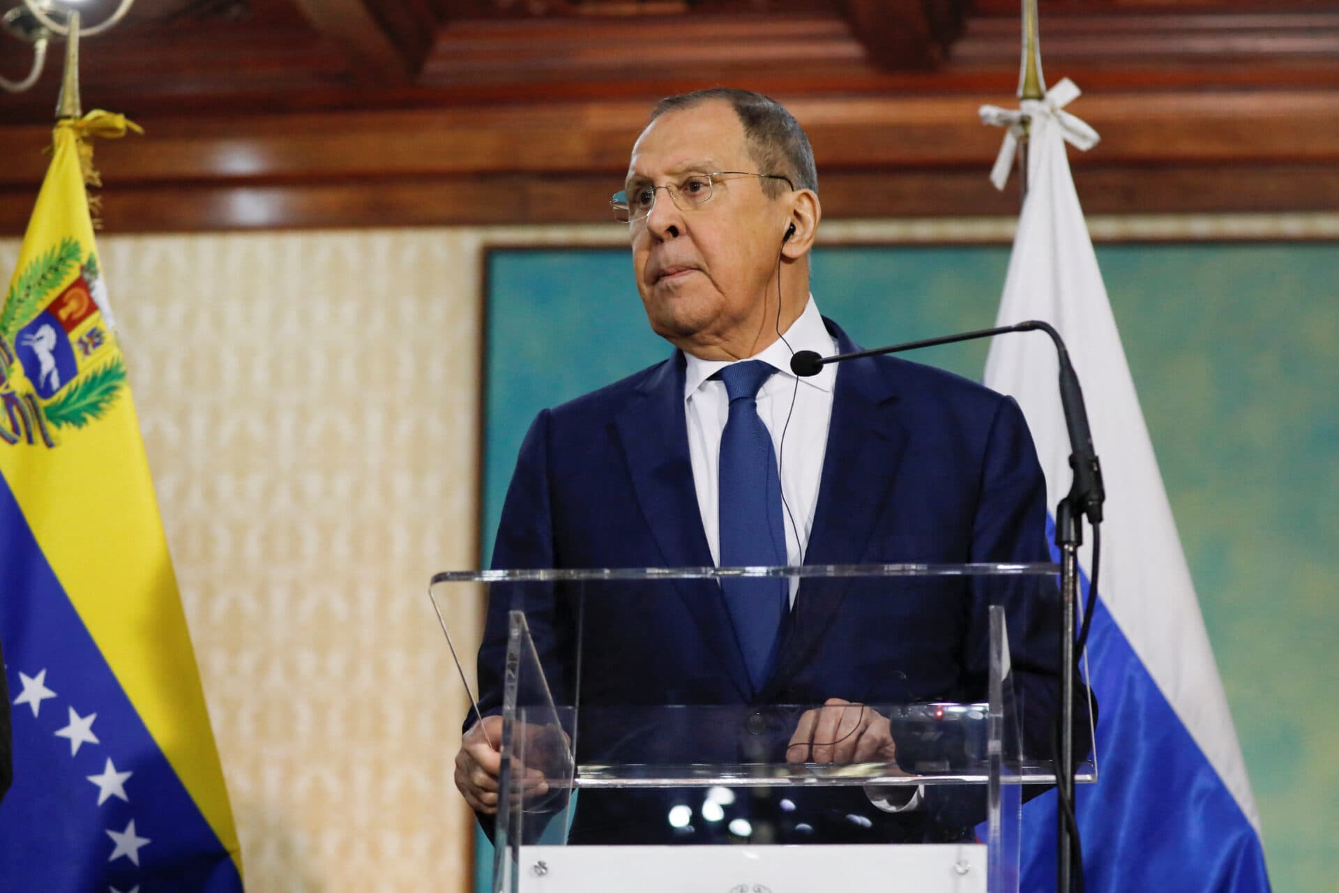 Lavrov revine la vechile revendicări. Moscova nu acceptă autoritatea Kievului asupra rusofonilor