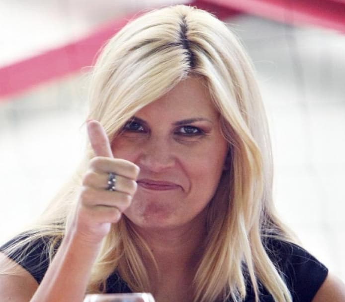Limuzina Elenei Udrea va fi scoasă iar la licitație! ANAF-ul nu reușește să vândă Mercedes-ul fostului ministru ”Am intrat în politică cu Mercedes și genți!”