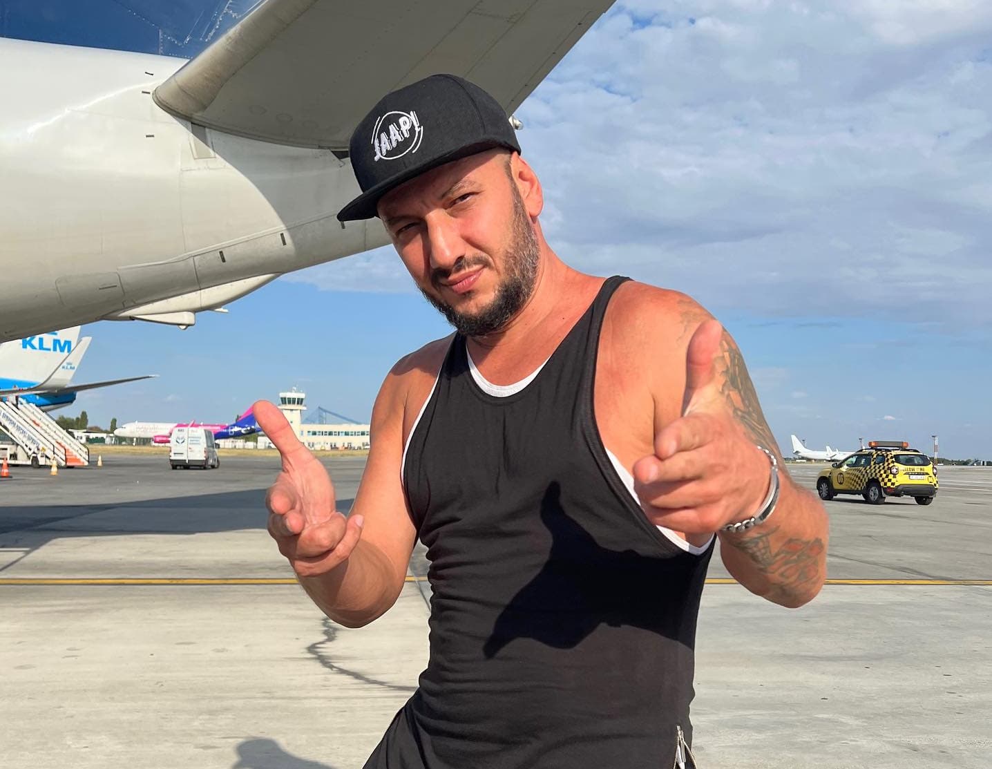 Marele regret al lui Nick de la N&D: ”În loc să-mi iau pământ, am băgat 80.000 de dolari într-un studio de înregistrări, în anii 2000”