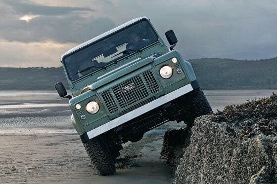 Miliardarul Jim Ratcliffe a lansat un jeep retro cu care vrea să bată Land Rover Defender. Cum arată Grenadierul de teren