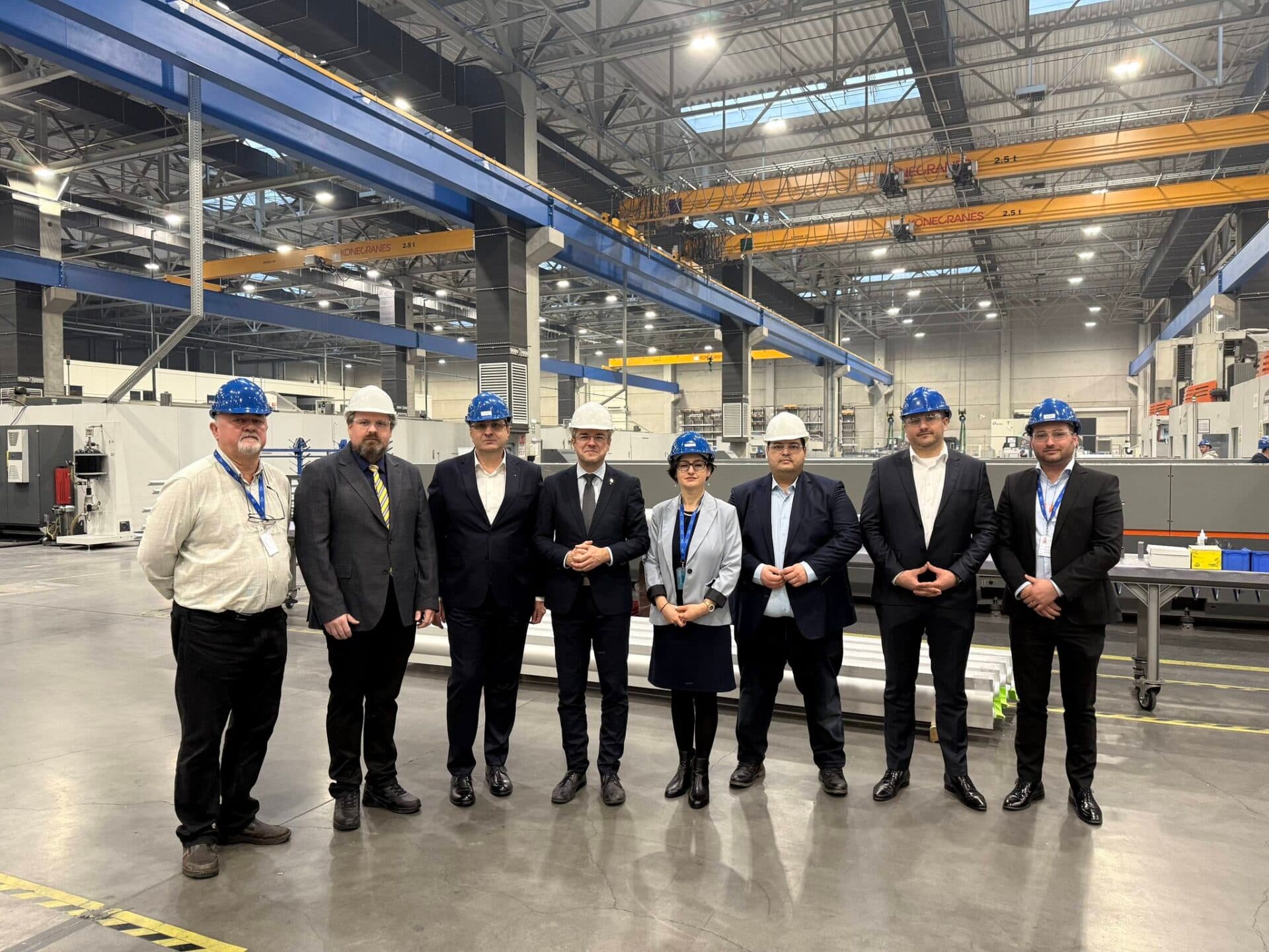 Ministrul Economiei laudă performanța industriei aerospațiale din România