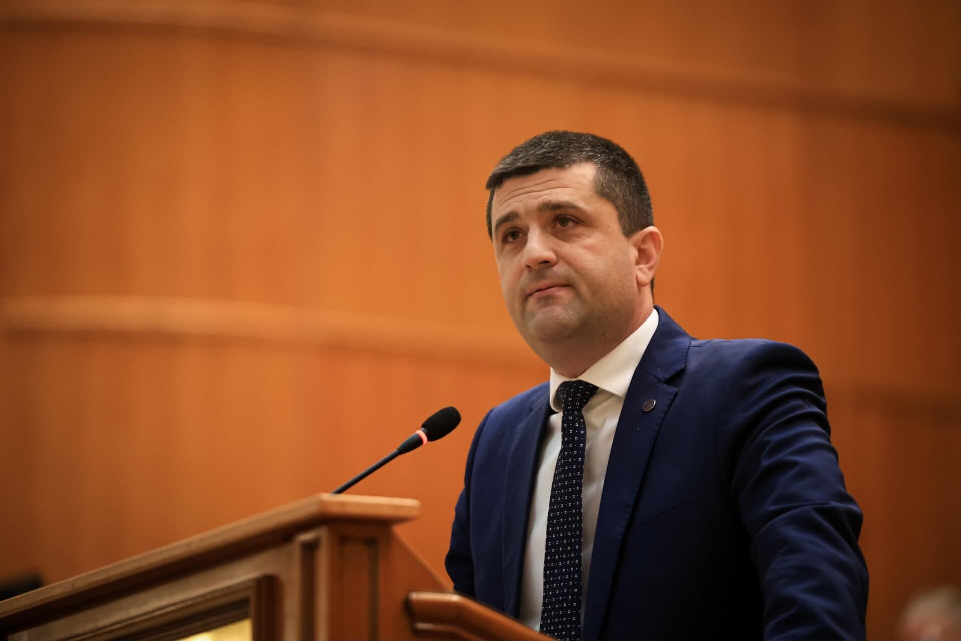 Ministrul Radu Miruță acuză CCR că duce în derizoriu rolul instituției