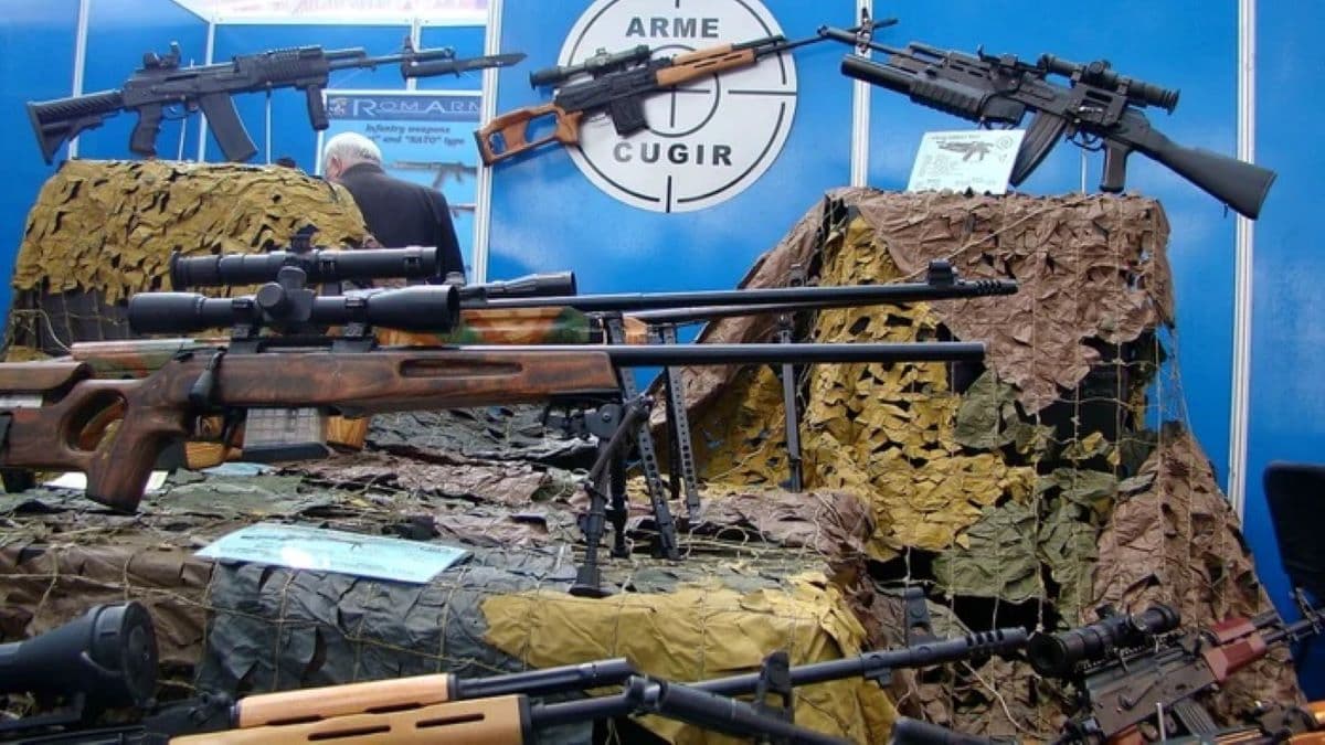 Ministrul Apărării: Avem o industrie de armament captivă politicului şi corupţiei