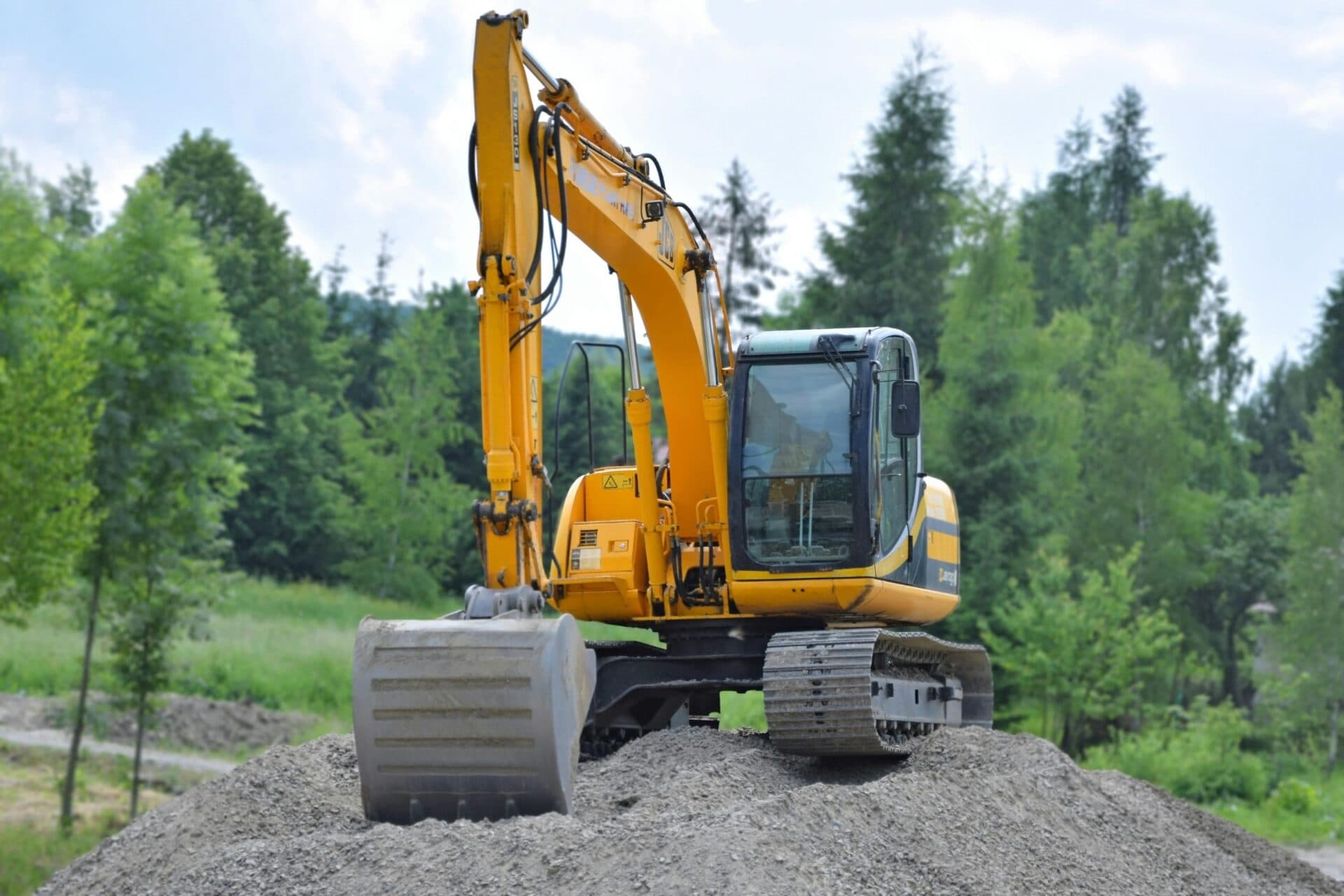 „N-am găsit, nu-i pentru mine”. Criză de angajați calificați pe piața muncii: cei mai mulți dintre șomeri abia au terminat opt clase