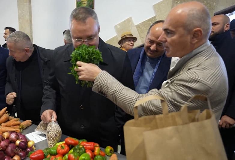Chiar și generalul politician Nicolae Ciucă face sarmale, ”de calibru”! Secretele rețetei sale autentic oltenească: ”Sunt ușor picanți și dau un gust aparte”