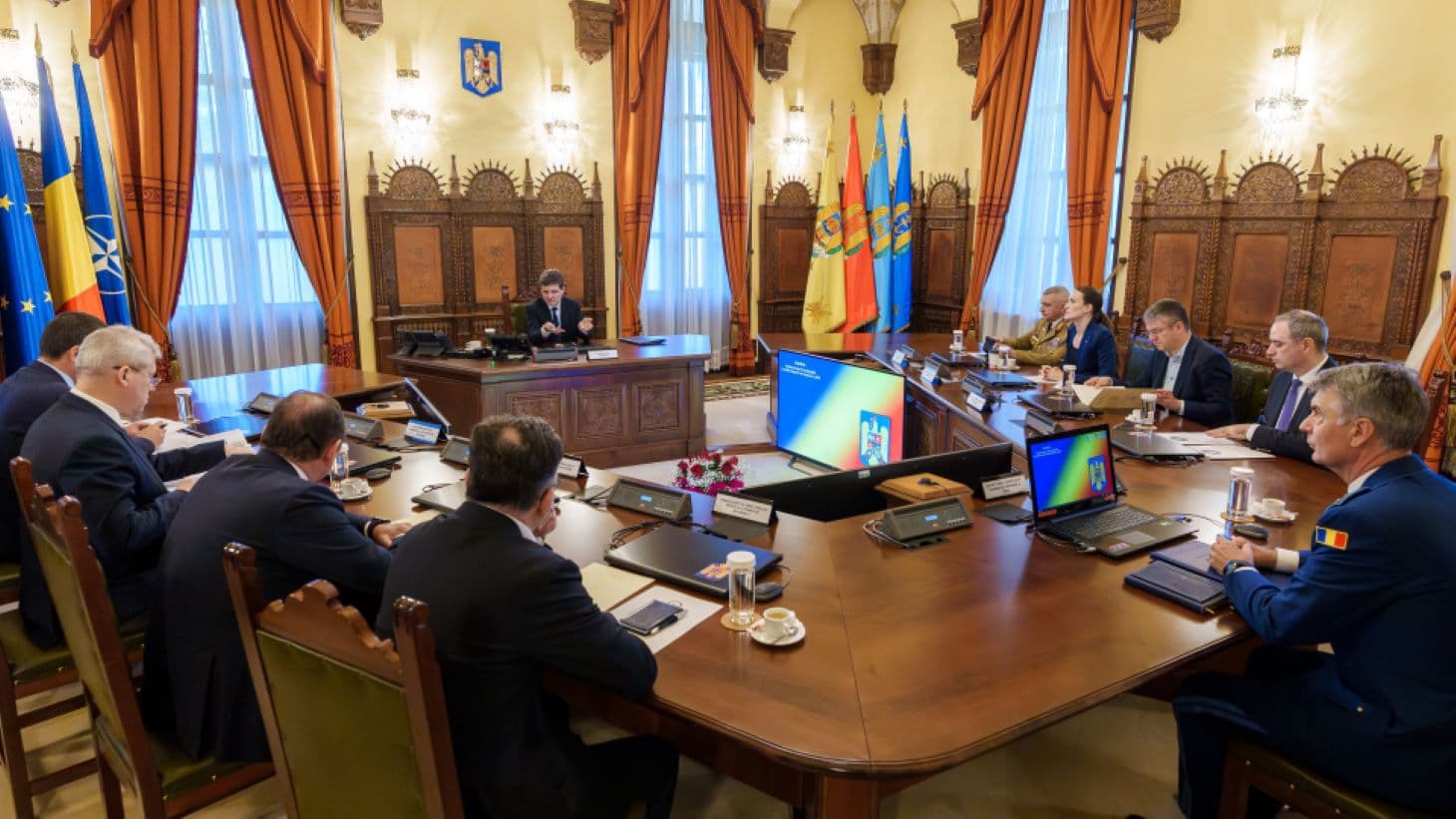 Nicușor Dan îi bagă în ședință pe cei cu atribuții în domeniul apărării naționale