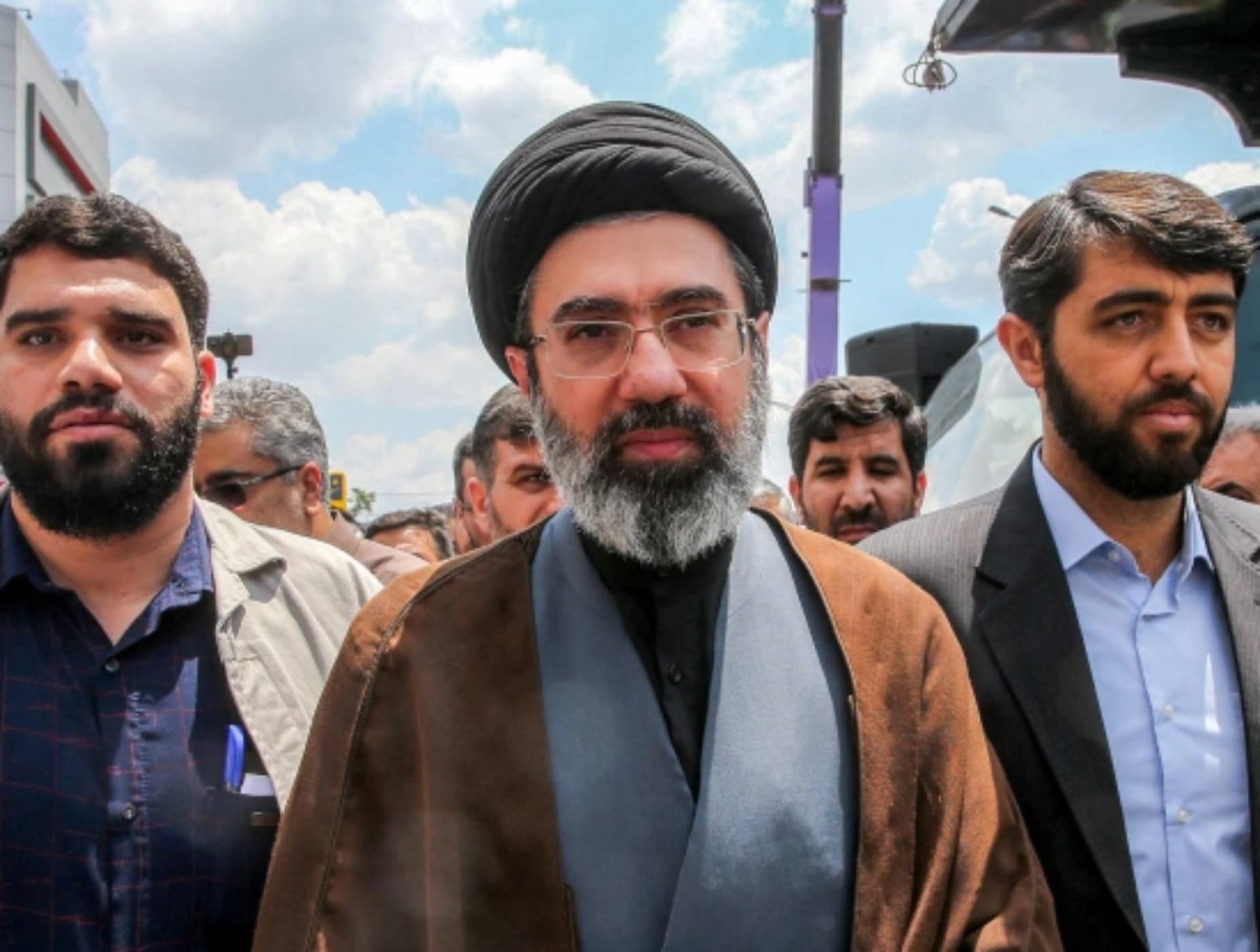 Noul lider suprem al Iranului, Mojtaba Khamenei conduce un imperiu imobiliar global de peste 138 de milioane de dolari