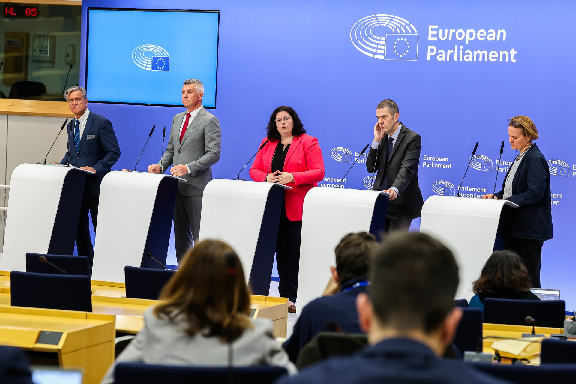 Pactul privind migrația și azilul intră în aplicare, dar raportorii Parlamentului European avertizează că testul real începe acum