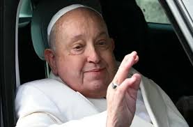 Papa Francisc se află în stare critică: ”Sunt încă aici!”