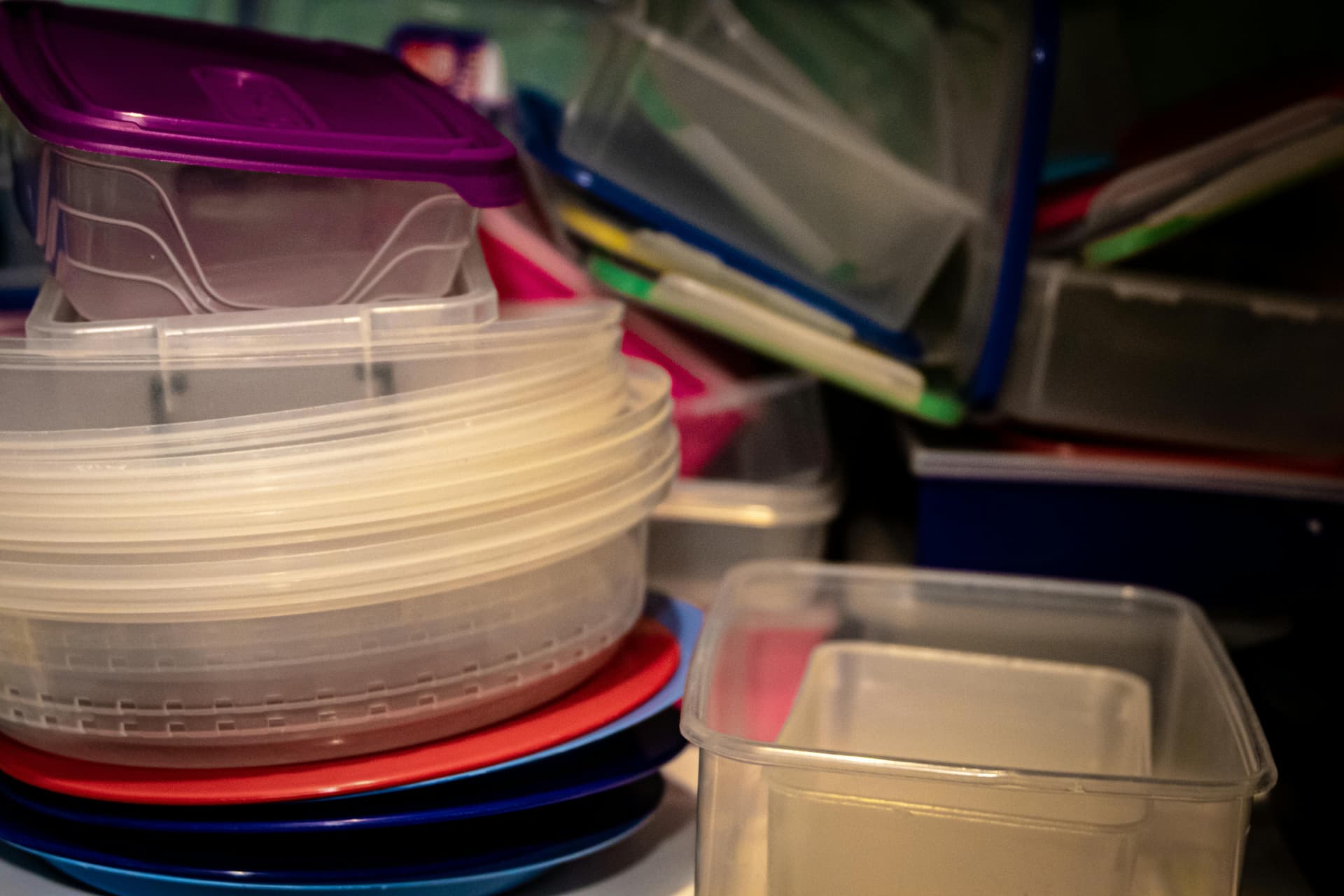 Parlamentul European aprobă 1,6 milioane euro pentru sprijinirea lucrătorilor concediați după falimentul Tupperware Belgium