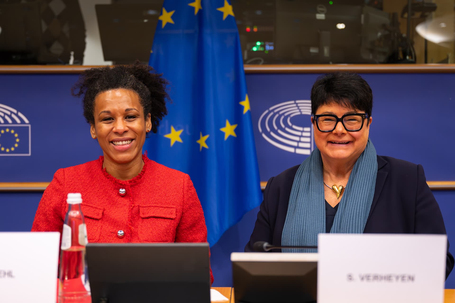 Parlamentul European avertizează că nu există democrație fără jurnalism independent
