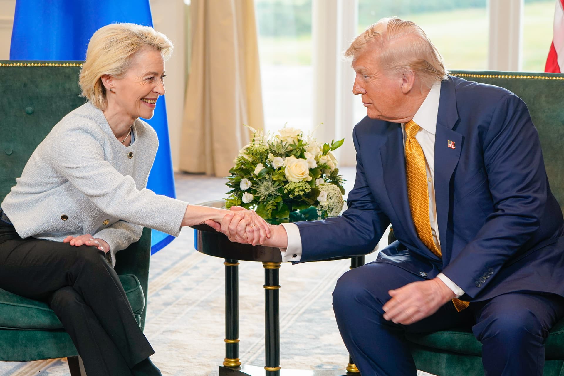Parlamentul European condiționează reducerea tarifelor UE-SUA de respectarea angajamentelor americane