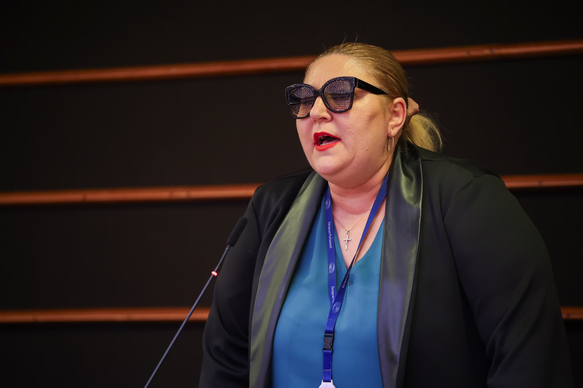 Parlamentul European i-a ridicat imunitatea Dianei Șoșoacă, deschizând calea anchetelor din România