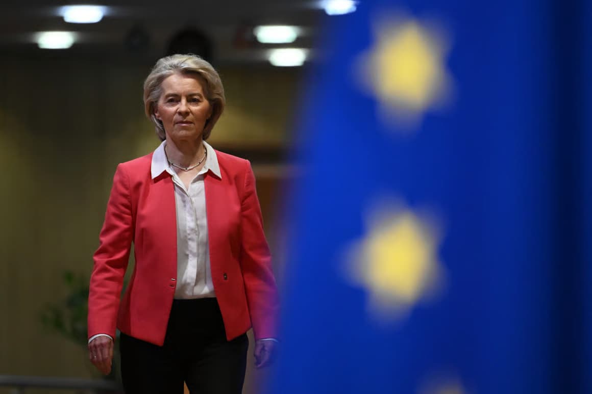 Parlamentul respinge moțiunea de cenzură împotriva Comisiei Europene