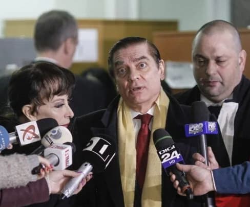 Paul ”al României” a vândut pe nimic Moșia Regală Broșteni unui milionar controversat! Un scandal pe 40.000 de hectare